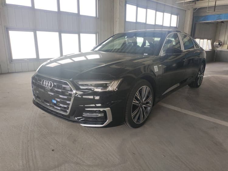 Audi A6L 2025 model changed to 45 TFSI quattro selected dynamic model