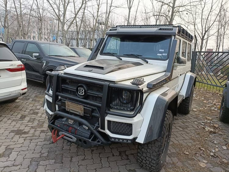 Mercedes-Benz G550 19