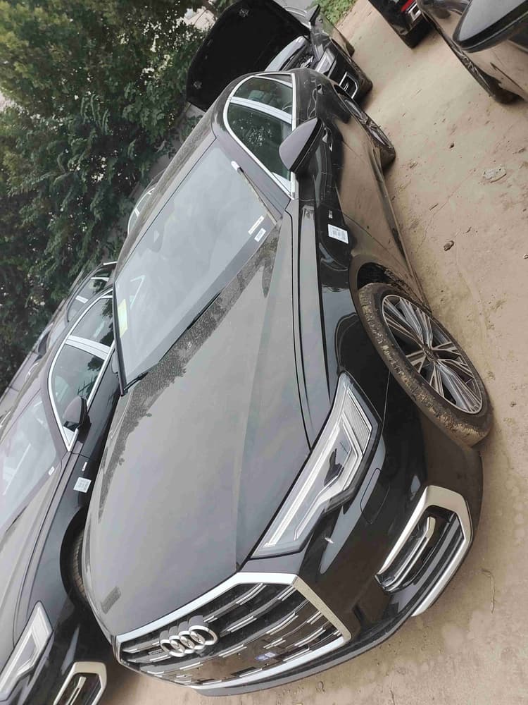 Audi A6L 2025 45 TFSI quattro Selected Dynamic Type