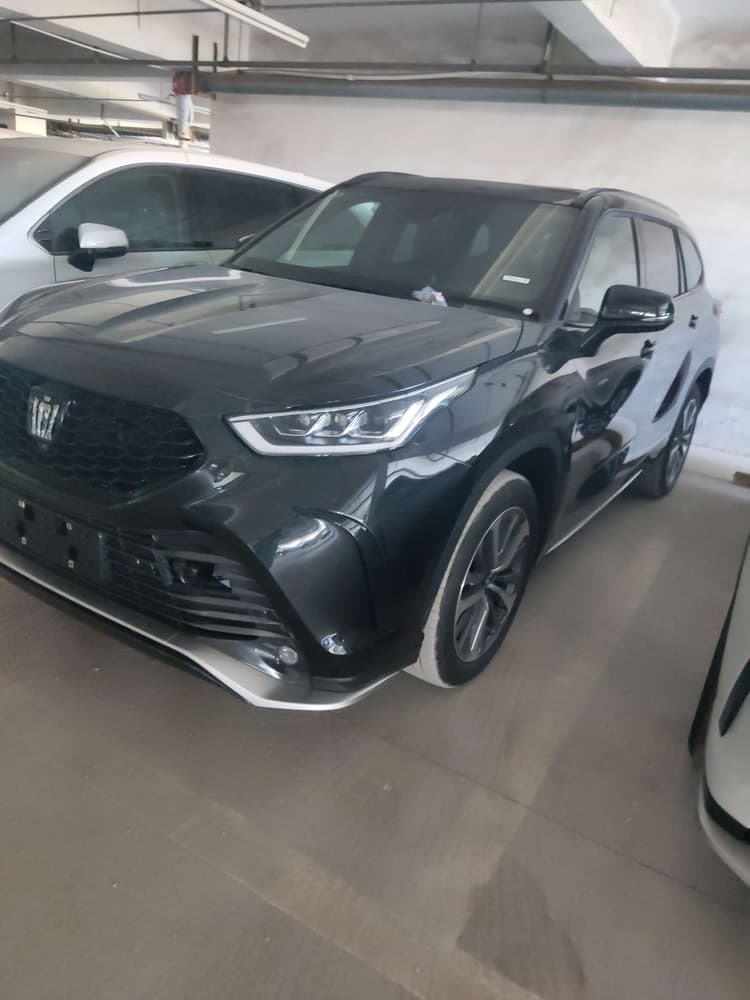 Crown Land Release 2024 2.5L HEV 4-wheel Drive Premium Edition