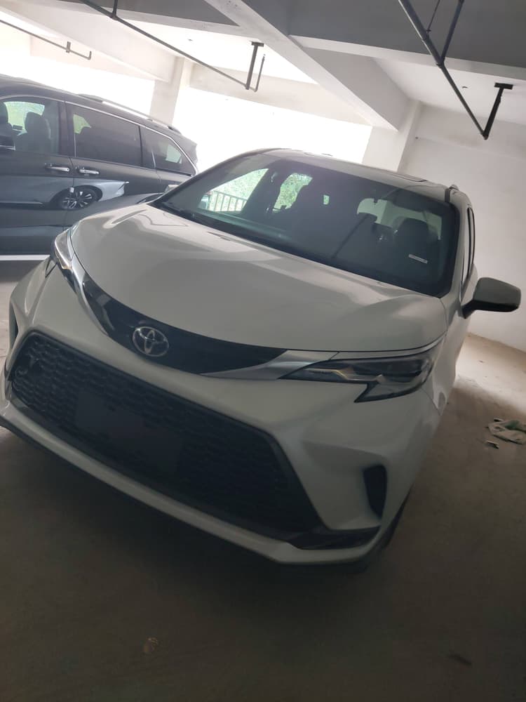 Grevia 2024 2.5L Hybrid Deluxe Edition