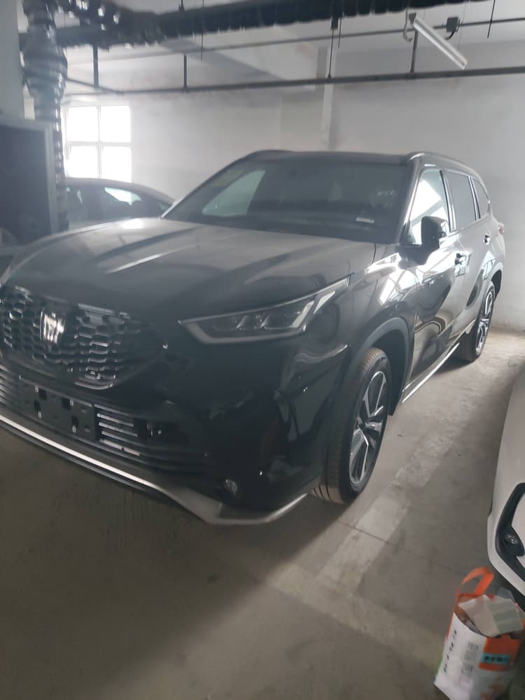 Crown Land Release 2024 2.5L HEV 4-wheel Drive Premium Edition