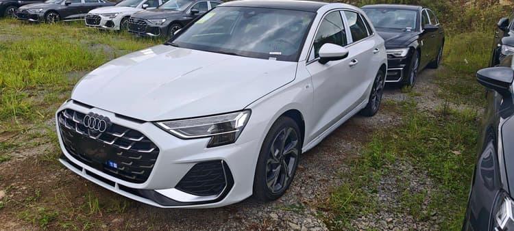 Audi A3 2025 Sportback 35TFSI Flying Premium