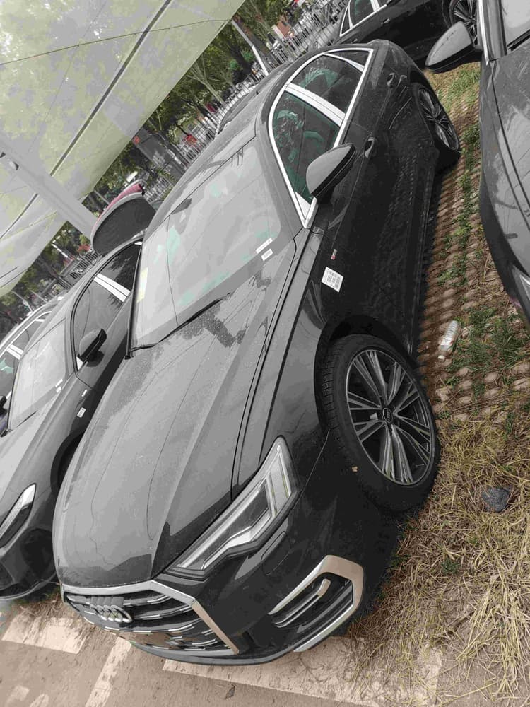 Audi A6L 2025 45 TFSI quattro Selected Dynamic Type