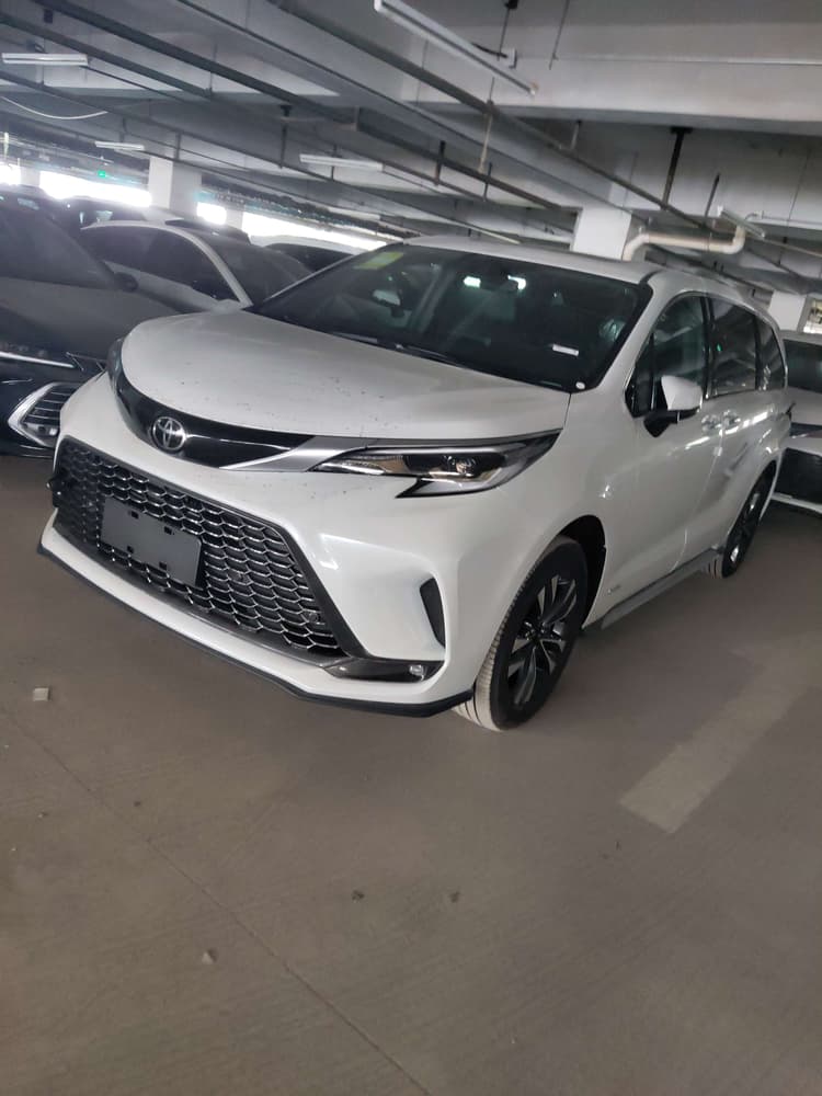 Grevia 2024 2.5L Hybrid Deluxe Edition