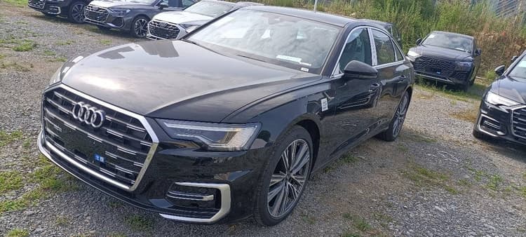 Audi A6L 2025 model changed to 45 TFSI dynamic model