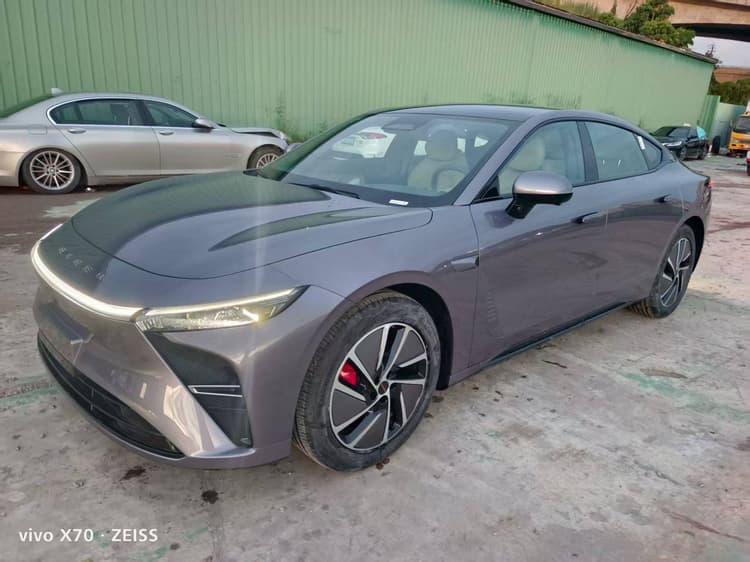 Star Epoch ET 2025 extended range 240 Pro four-wheel drive high-speed assisted driving