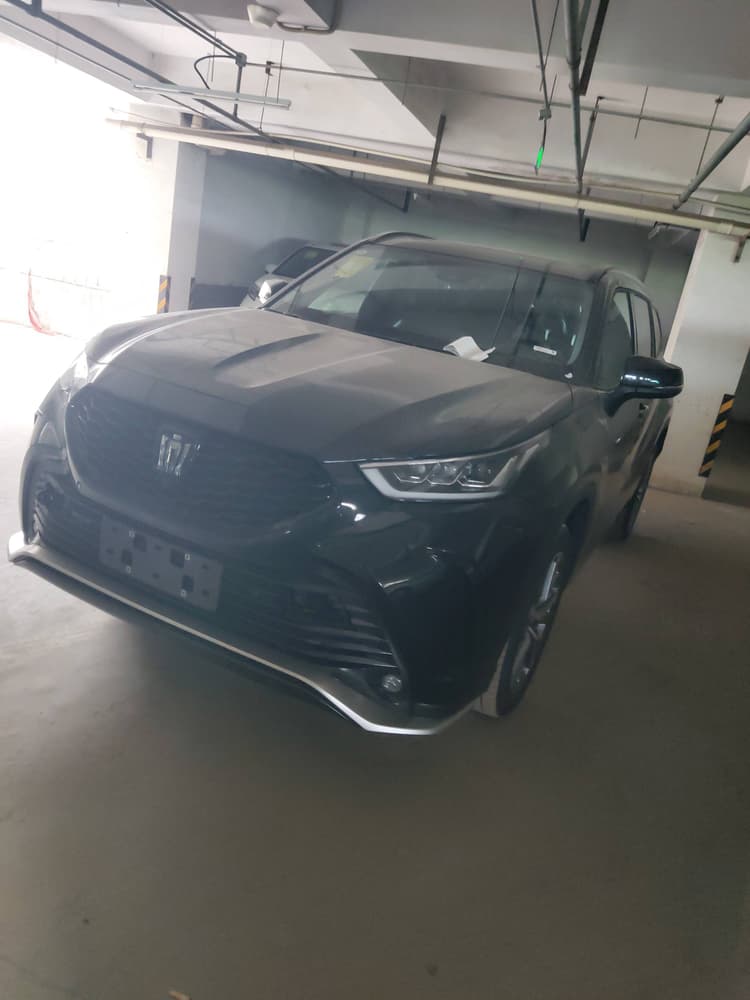Crown Land Release 2024 2.5L HEV 4-wheel Drive Premium Edition