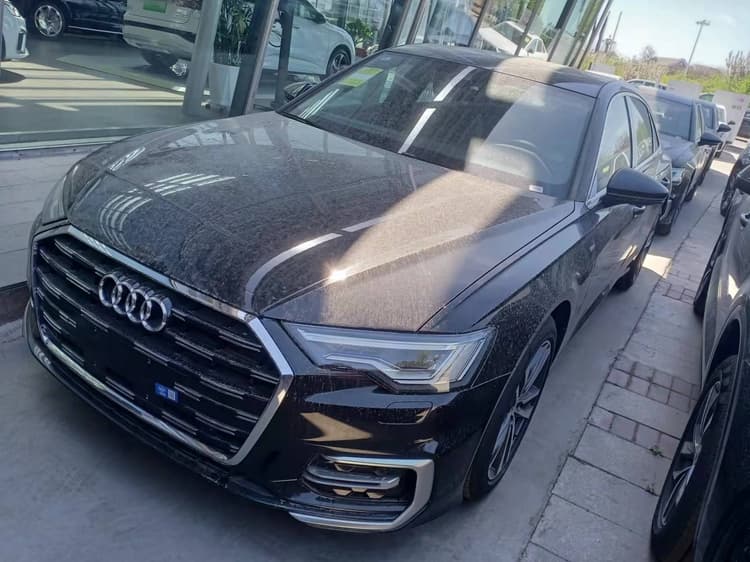 Audi A6L 2024 модель 40 TFSI Deluxe Motion