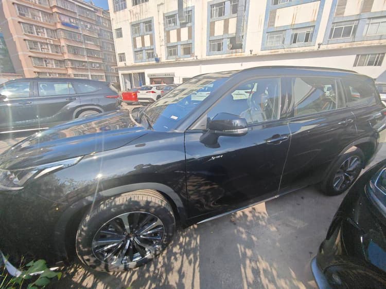 Crown Lu Fang 2024 2.5L HEV Two-Drive Deluxe Edition