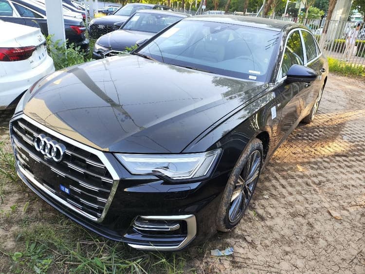 Audi A6L 2025 45 TFSI quattro Selected Dynamic Type