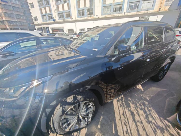 Crown Land Release 2024 2.5L HEV 4-wheel Drive Premium Edition