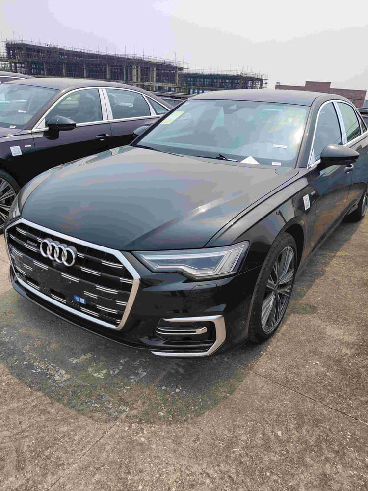 Audi A6L 2025 45 TFSI quattro Selected Dynamic Type