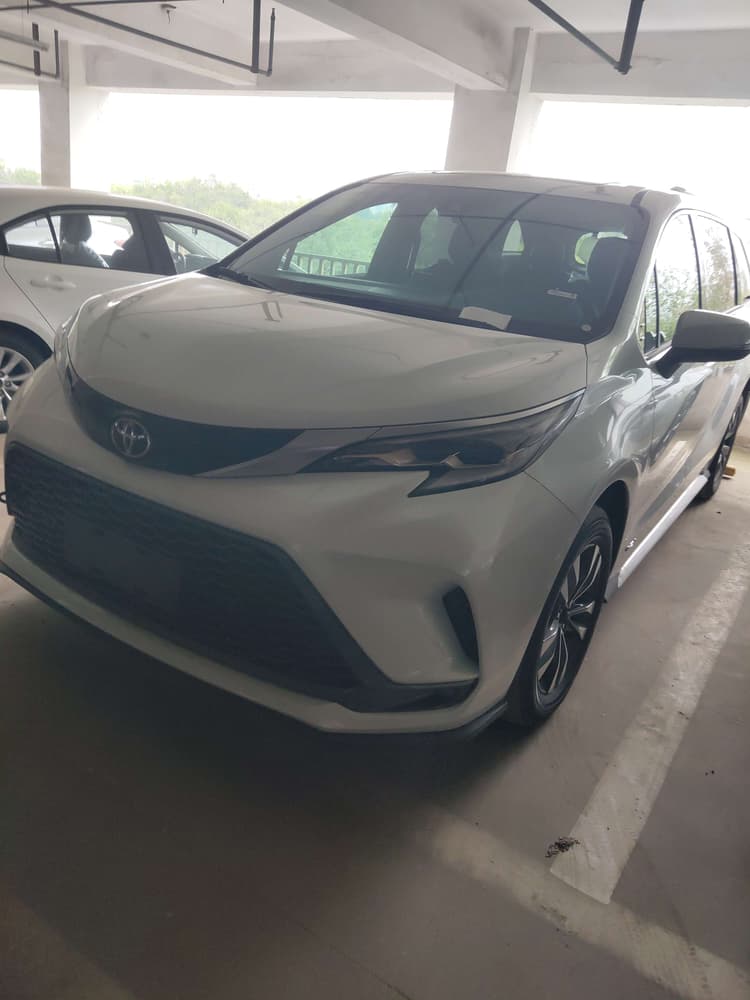 Grevia 2024 2.5L Hybrid Deluxe Edition