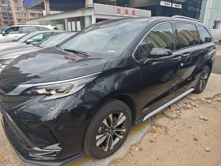 Grevia 2024 2.5L Hybrid Premium PLUS 4WD Edition