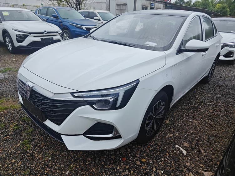 Rongwei i6 2020 PLUS 1.6L Manual Glory Fashion Edition