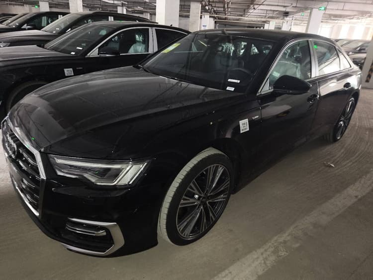 Audi A6L 2025 45 TFSI quattro Selected Dynamic Type