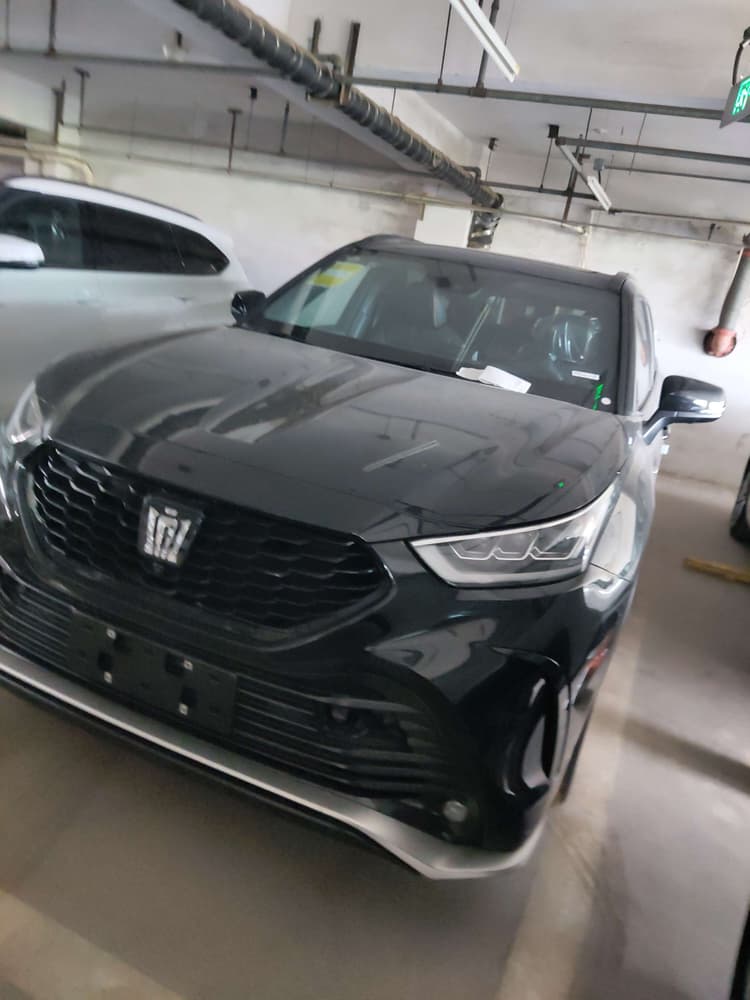 Crown Land Release 2024 2.5L HEV 4-wheel Drive Premium Edition