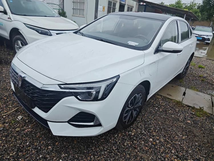 Rongwei i6 2020 PLUS 1.6L Manual Glory Fashion Edition