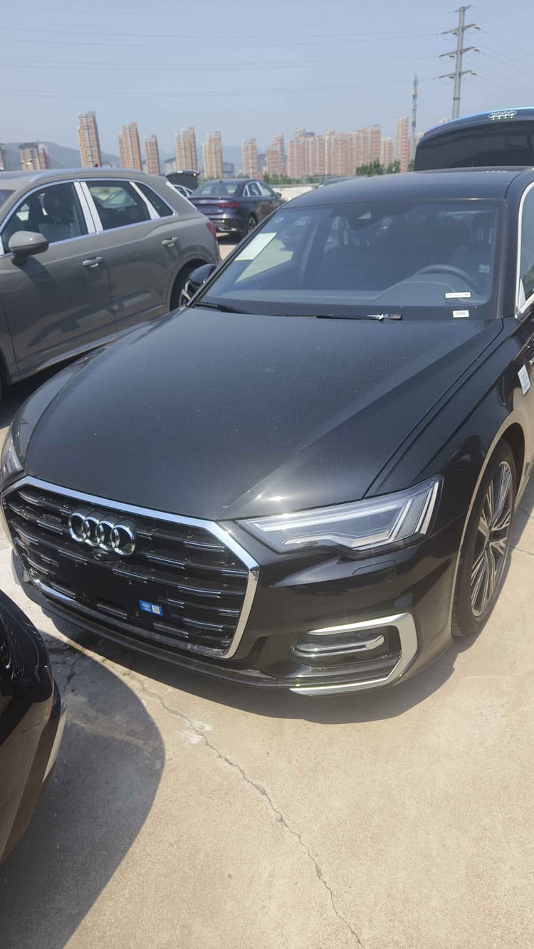 Audi A6L 2025 45 TFSI quattro Selected Dynamic Type