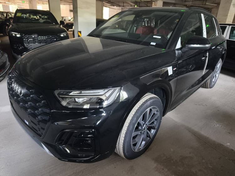 Audi Q5L 2025 quattro 45th Anniversary Collection 40 TFSI Luxury Dynamic Model