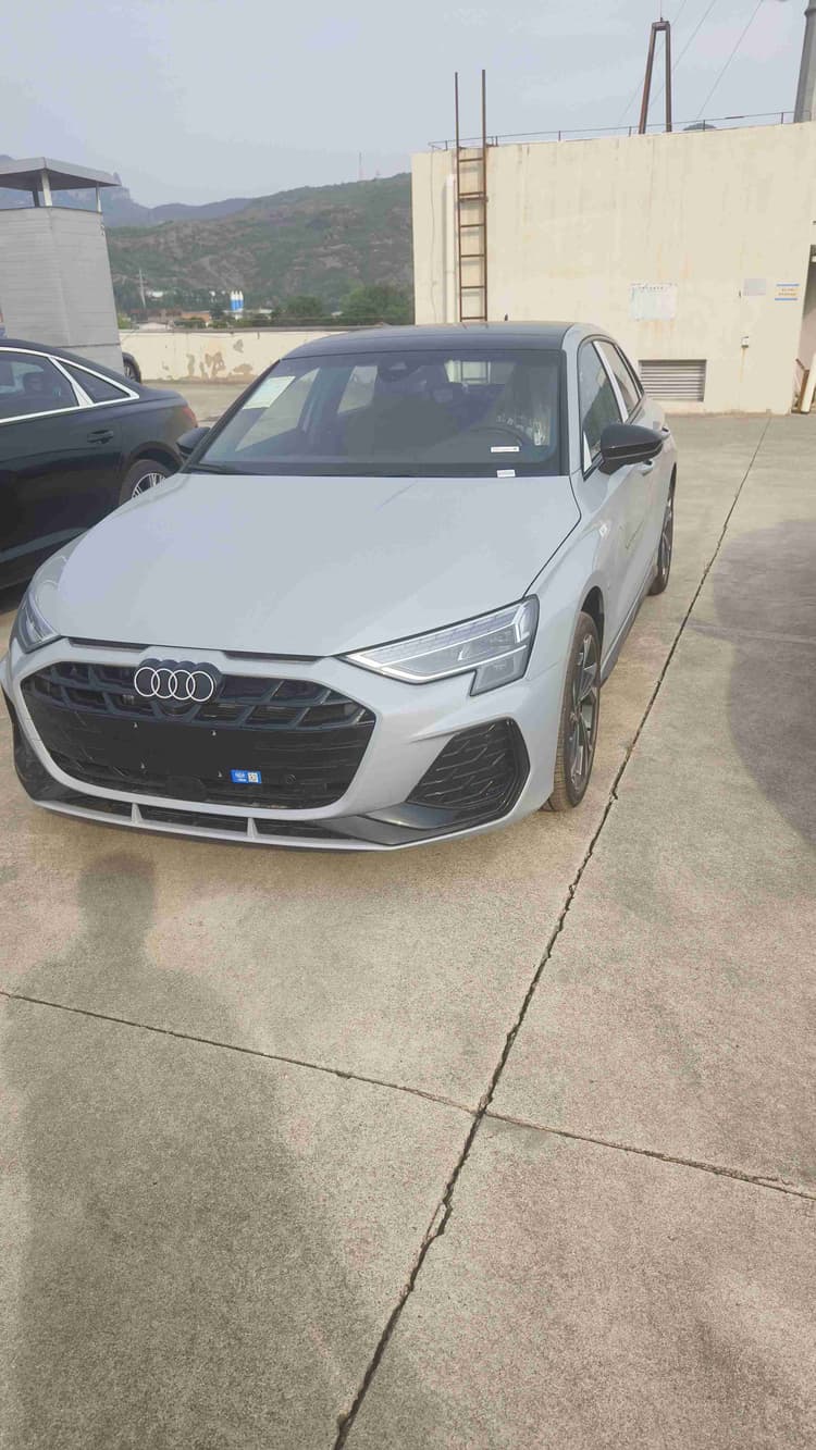 Audi A3 2025 Sportback 35TFSI Flying Premium