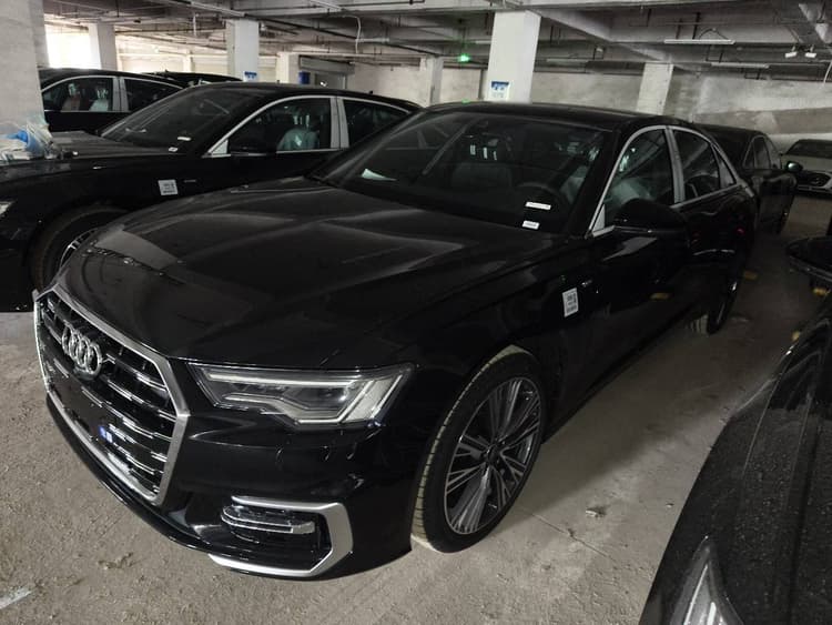 Audi A6L 2025 model changed to 45 TFSI dynamic model
