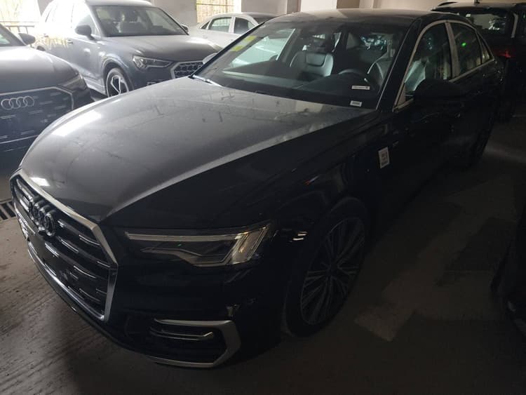 Audi A6L 2025 45 TFSI quattro Selected Dynamic Type