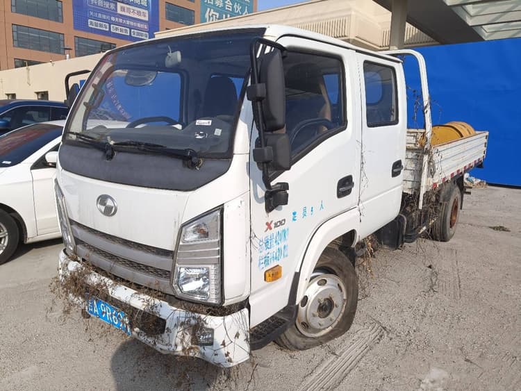 SAIC Yuejin Shangjun X300-33 125 HP 4.18 m Single Row Van Light Truck (SH5042XXYKFDCMZ)