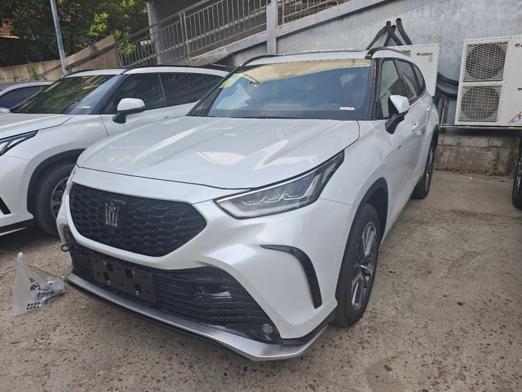 Crown Land Release 2024 2.5L HEV 4-wheel Drive Premium Edition