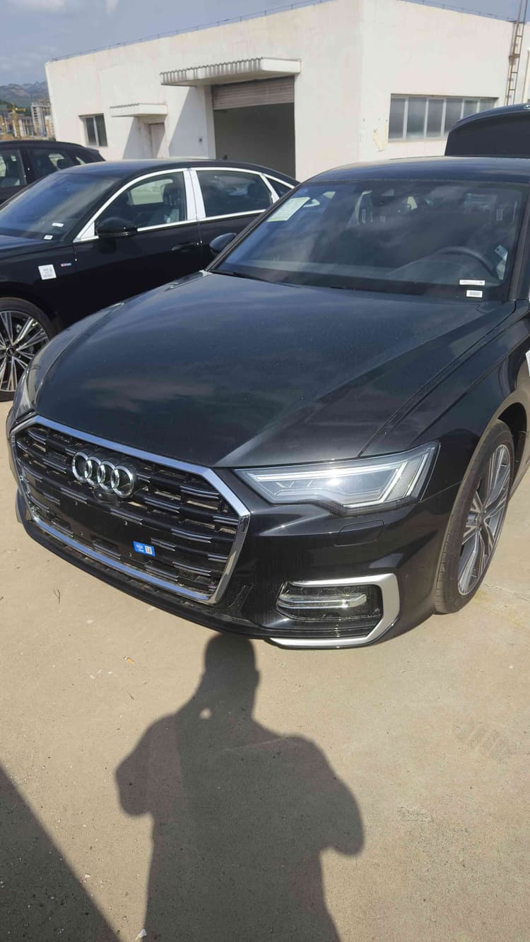 Audi A6L 2025 45 TFSI quattro Selected Dynamic Type