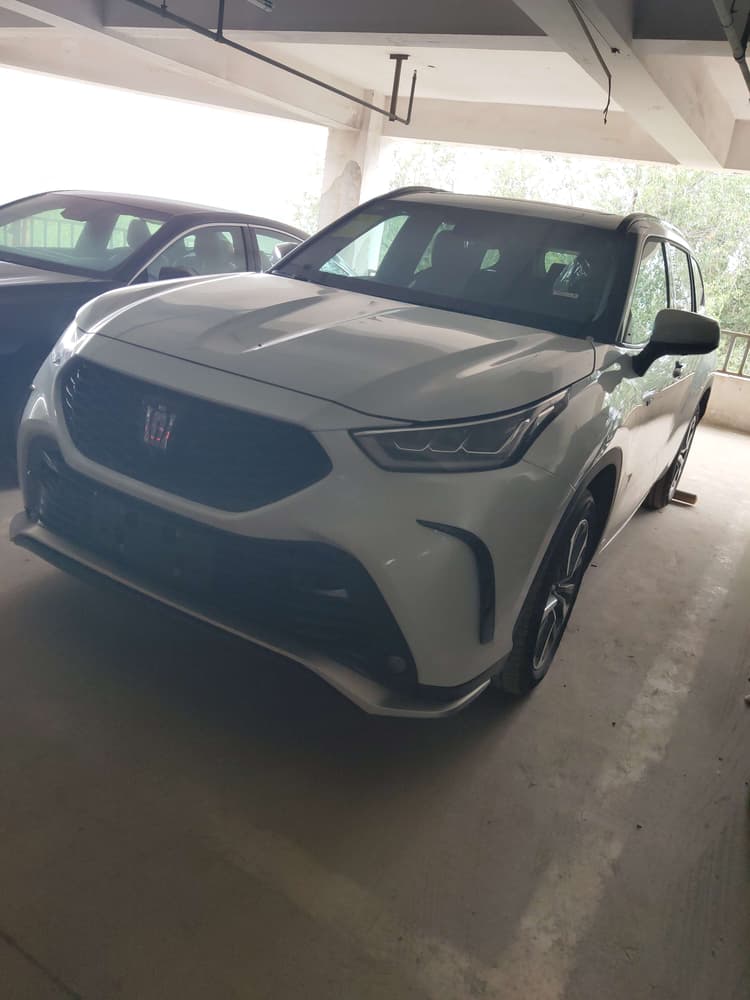 Crown Land Release 2024 2.5L HEV 4-wheel Drive Premium Edition