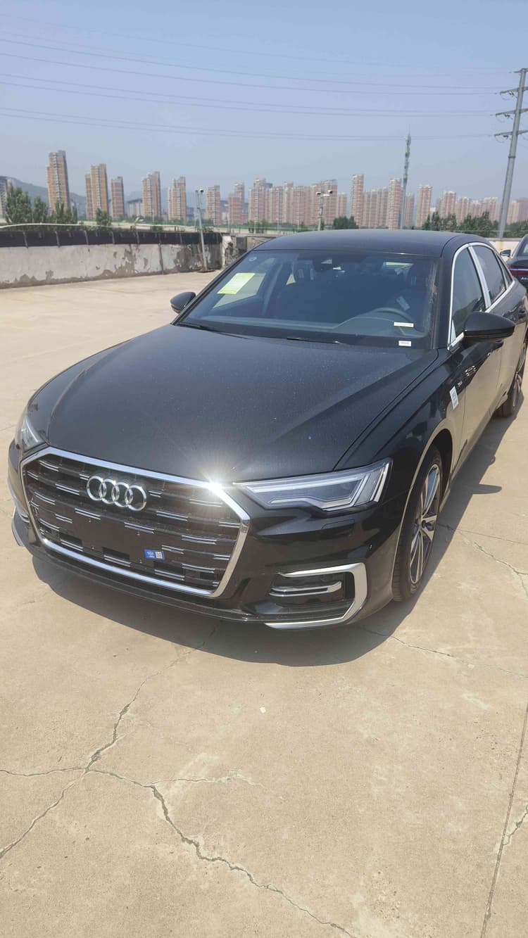 Audi A6L 2025 40 TFSI Deluxe Dynamic