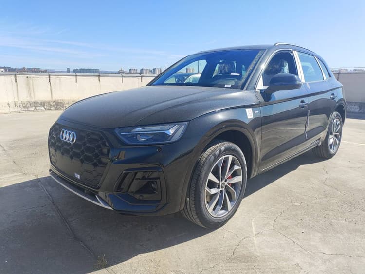 Audi Q5L 2025 quattro 45th Anniversary Collection 40 TFSI Luxury Dynamic Model
