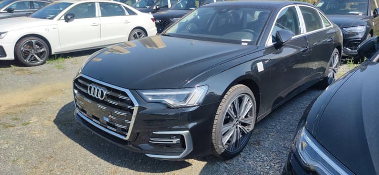 Audi A6L 2025 model changed to 45 TFSI dynamic model