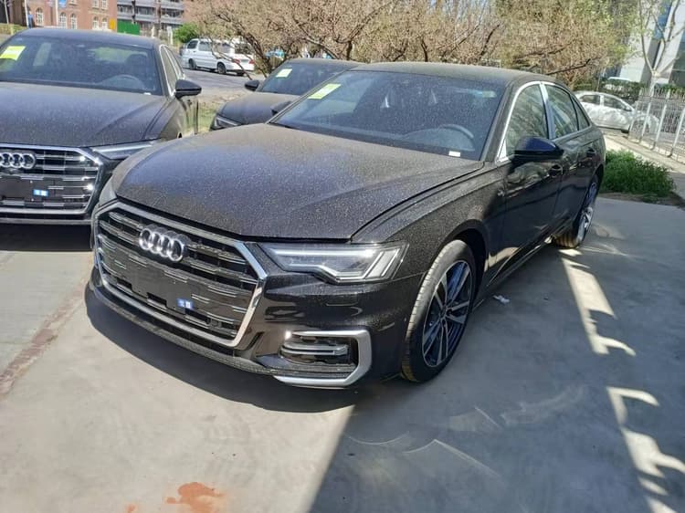 Audi A6L 2024 модель 40 TFSI Deluxe Motion