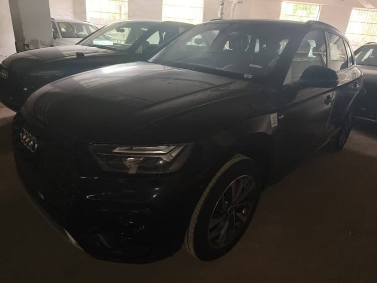 Audi Q5L 2025 quattro 45th Anniversary Collection 40 TFSI Luxury Dynamic Model