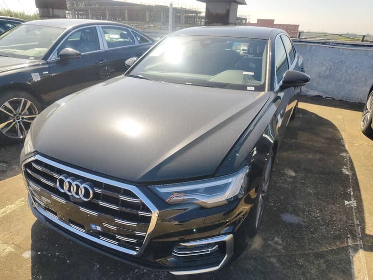 Audi A6L 2025 model changed to 45 TFSI dynamic model