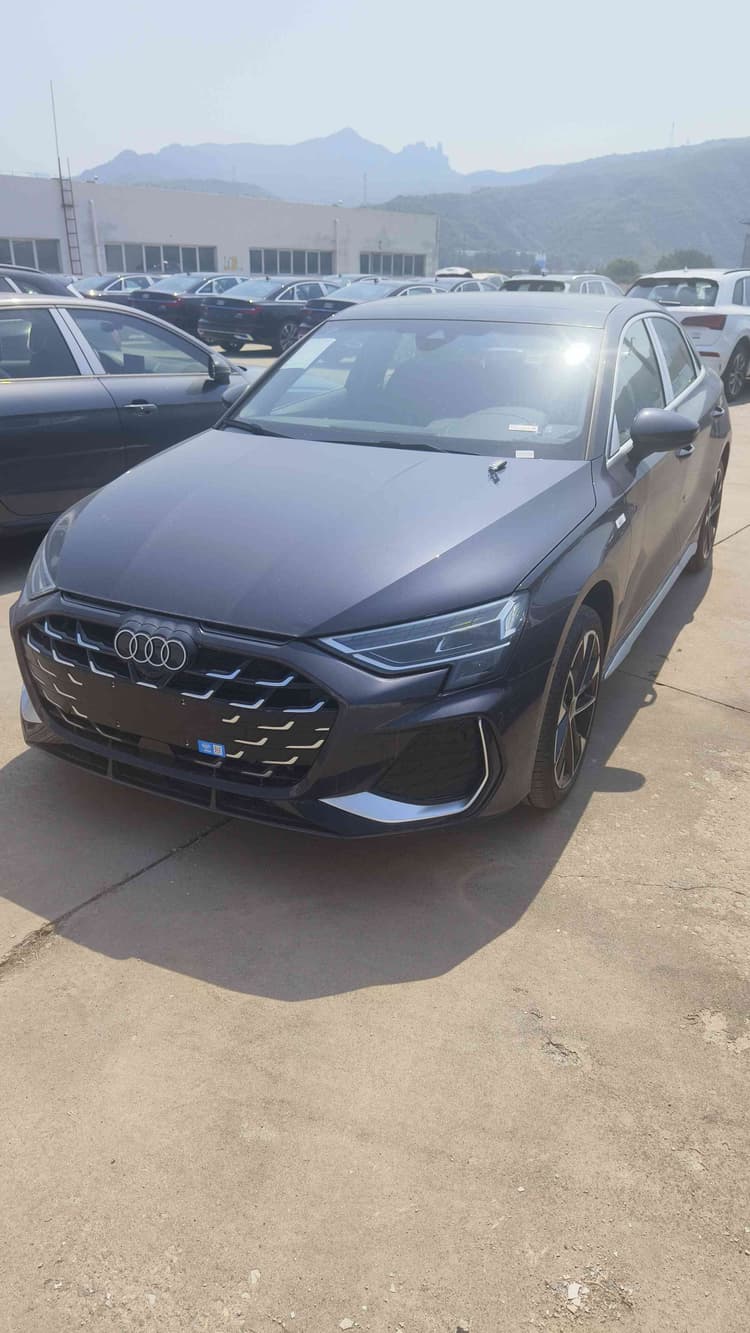 Audi A3 2025 A3L Limousine 35TFSI Flying Premium