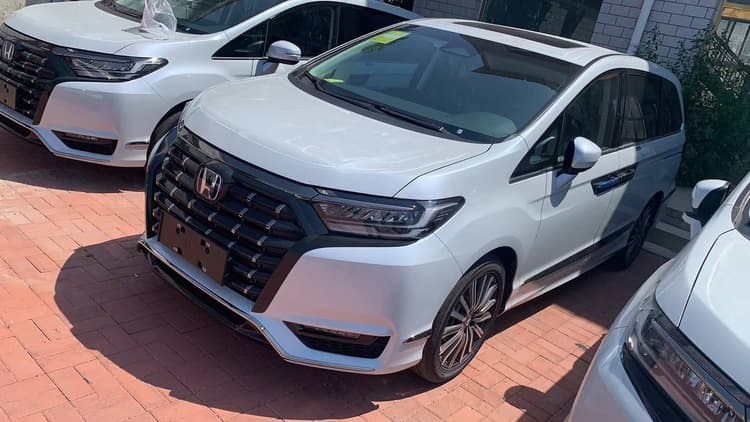 Elyson 2024 2.0L e:HEV Deluxe Edition
