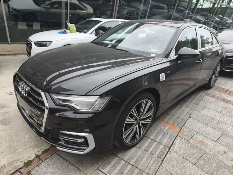 Audi A6L 2025 45 TFSI quattro Selected Dynamic Type