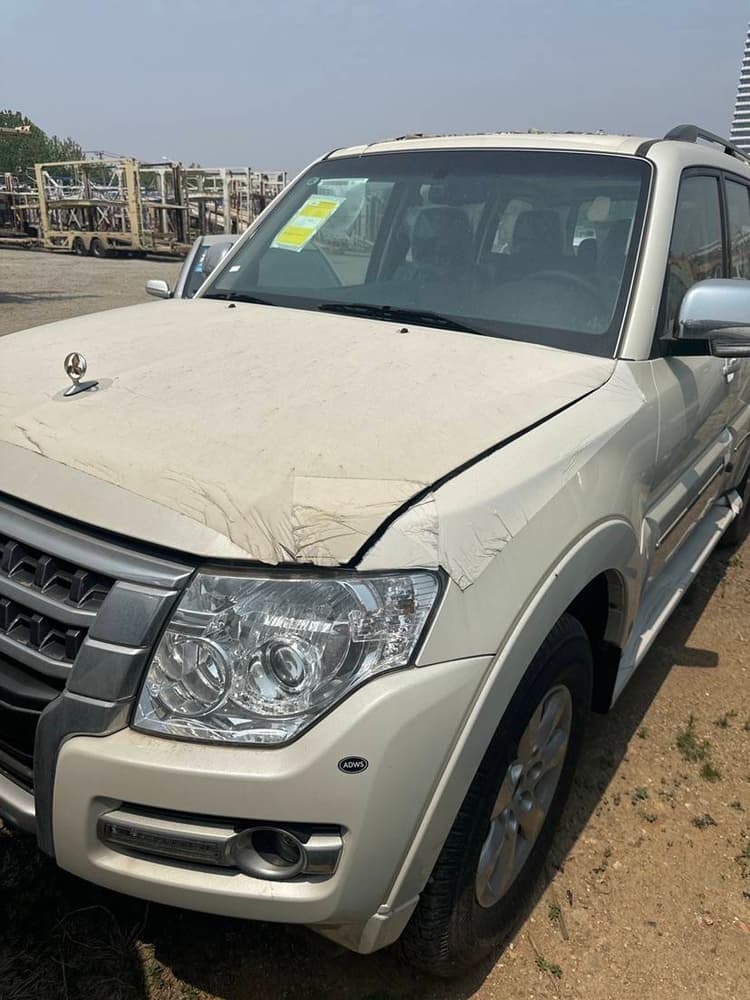 Mitsubishi Pajero V97 gold standard top with GLS