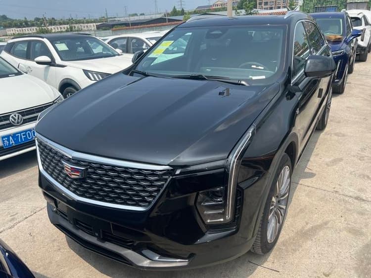 Cadillac XT4 2024 28T Two-Drive Premium Model