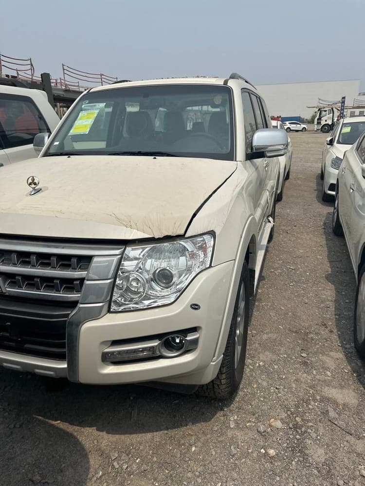 Mitsubishi Pajero V97 gold standard top with GLS