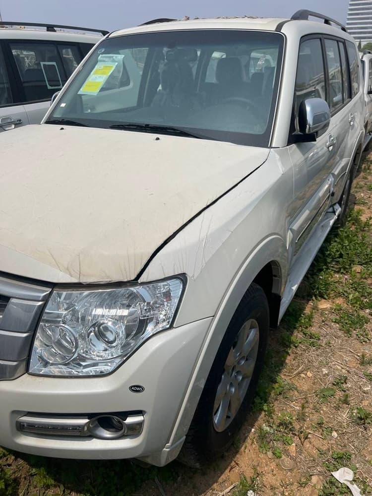 Mitsubishi Pajero V97 gold standard top with GLS