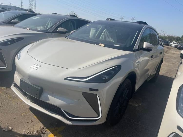 Zhiji LS7 2024 90kWh Max Elite Rear Drive Edition