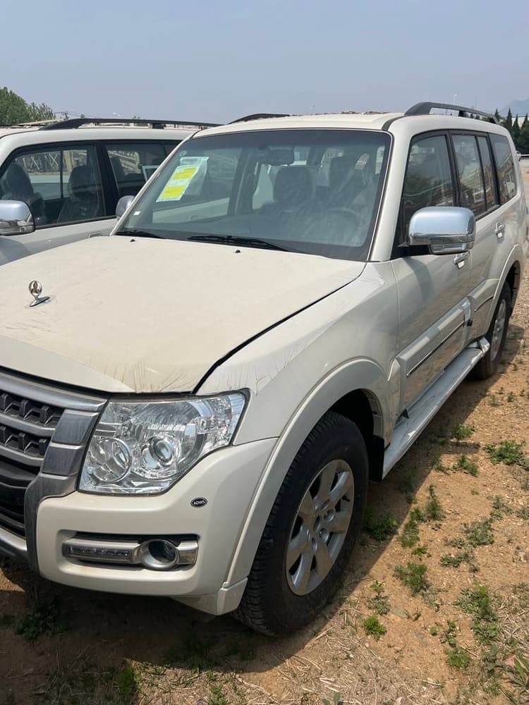 Mitsubishi Pajero V97 gold standard top with GLS