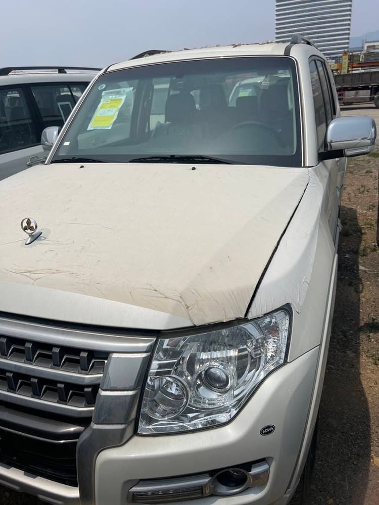 Mitsubishi Pajero V97 gold standard top with GLS