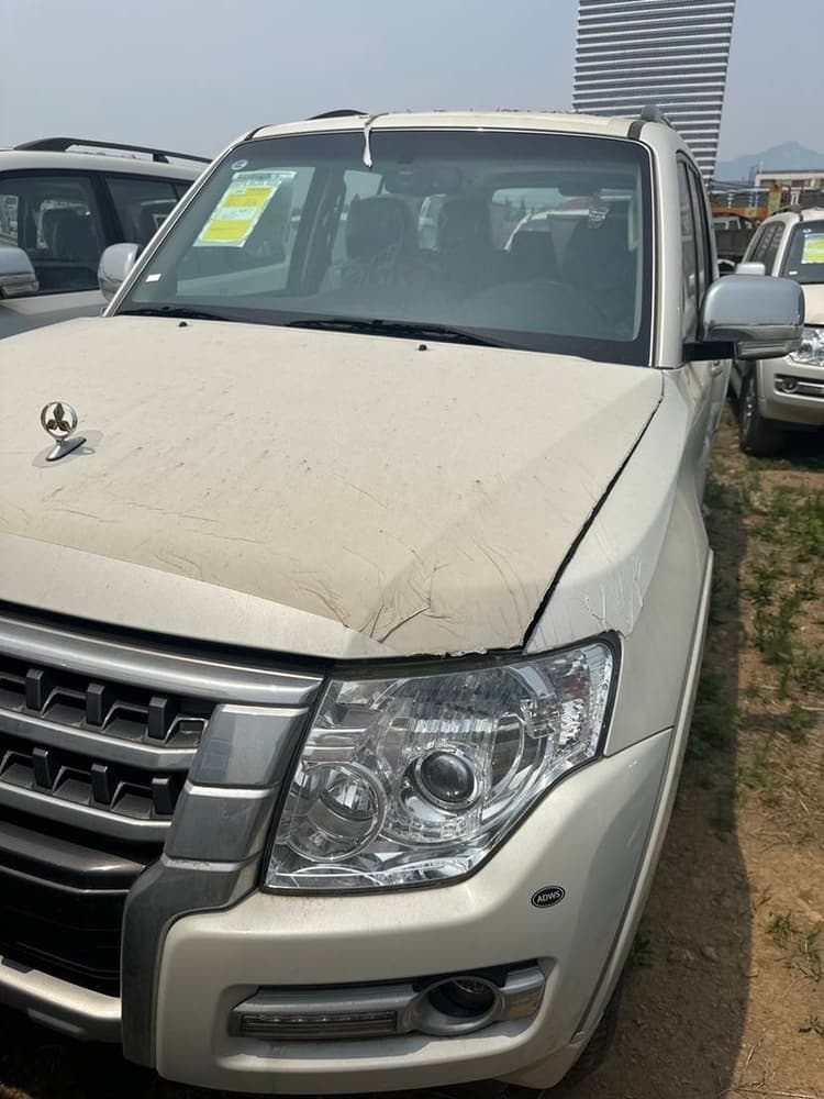 Mitsubishi Pajero V97 gold standard top with GLS