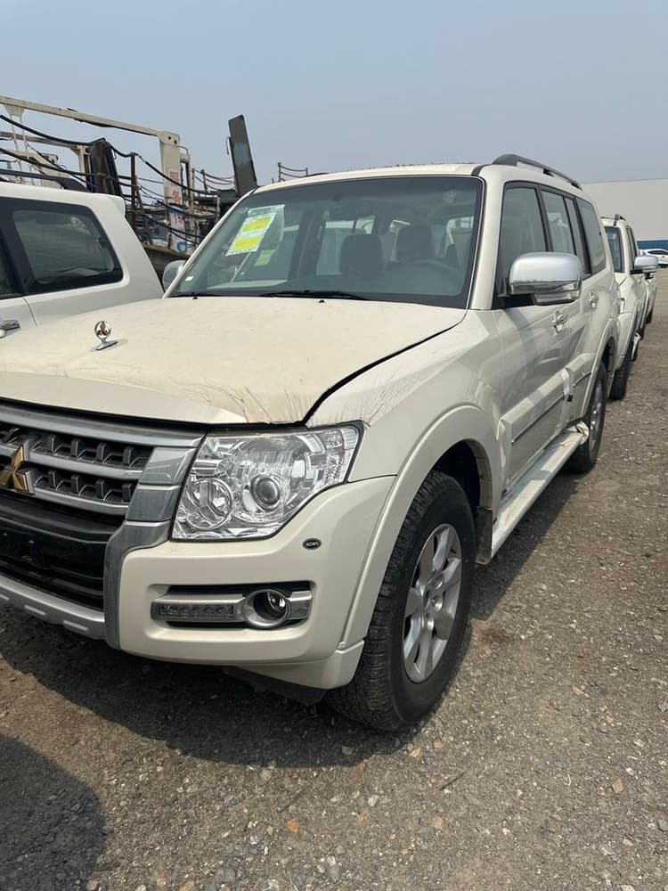 Mitsubishi Pajero V97 gold standard top with GLS